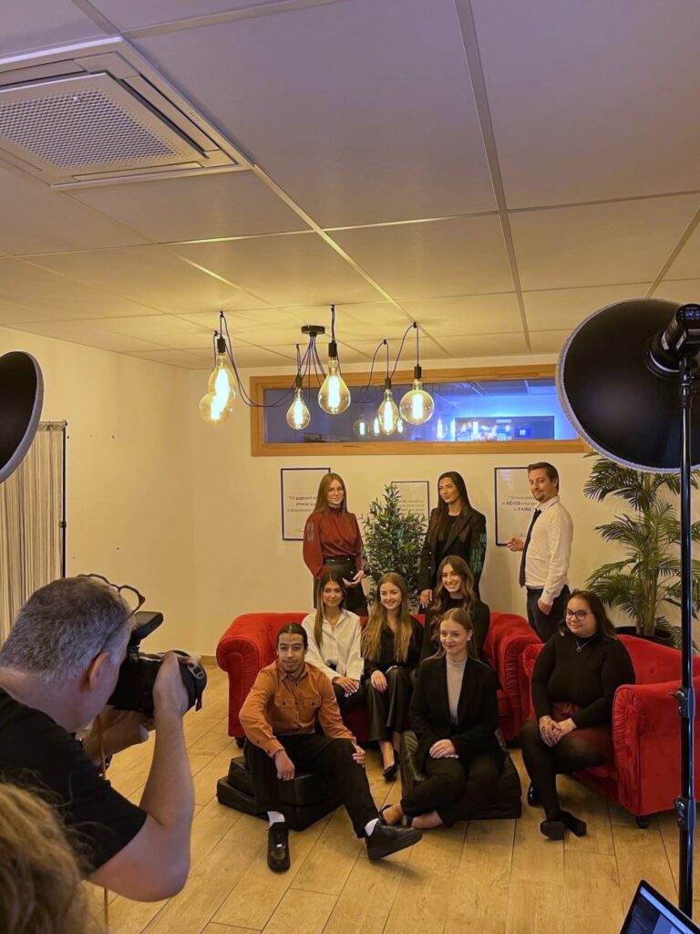 Journée de l'élégance à l'ESC 387324109 1020353272358809 1441541251763312944 n